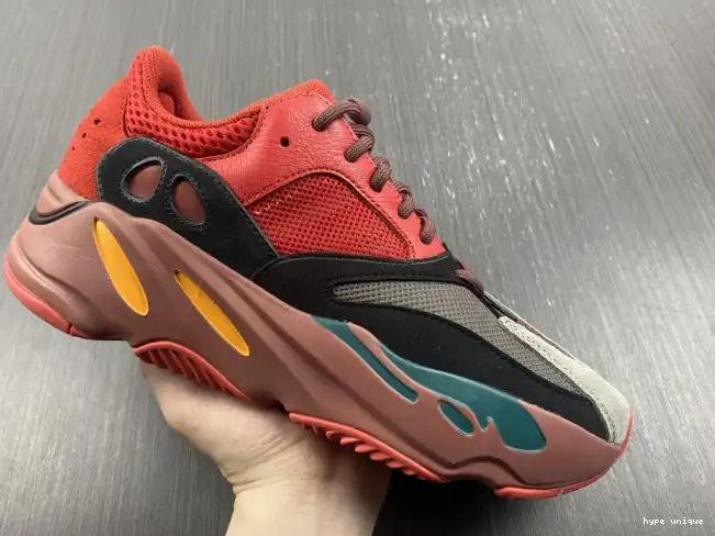 hype HQ6979 Boost Hi-Res 700 Adidas Yeezy Red 0516
